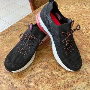 Sketchers slip on sneakers soft shoes flat mesh black pink 9